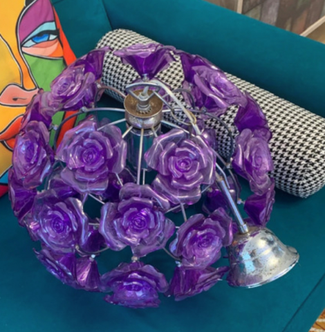 Suspension Fleurs en plastique couleur violette
