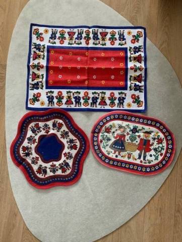 Napperons Vintage motif autrichien